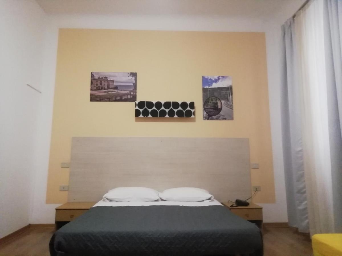 Hotel Alabarda Триест Екстериор снимка