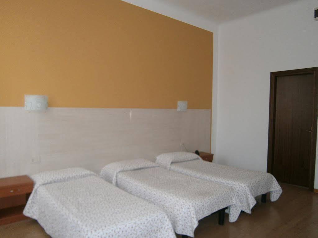 Hotel Alabarda Триест Екстериор снимка