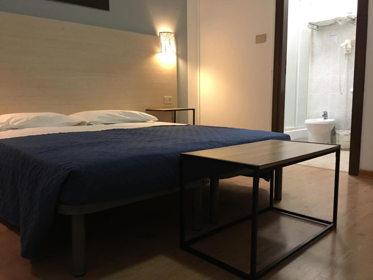 Hotel Alabarda Триест Екстериор снимка