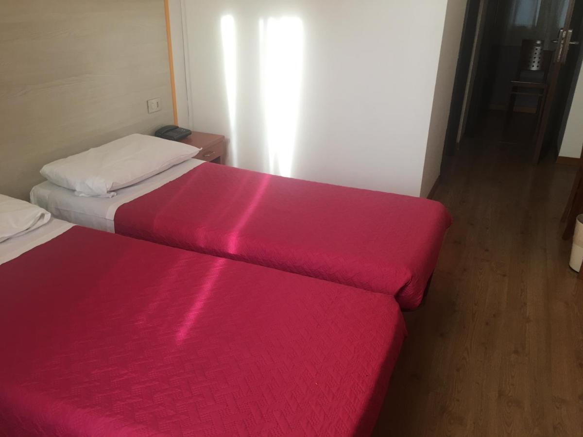Hotel Alabarda Триест Екстериор снимка