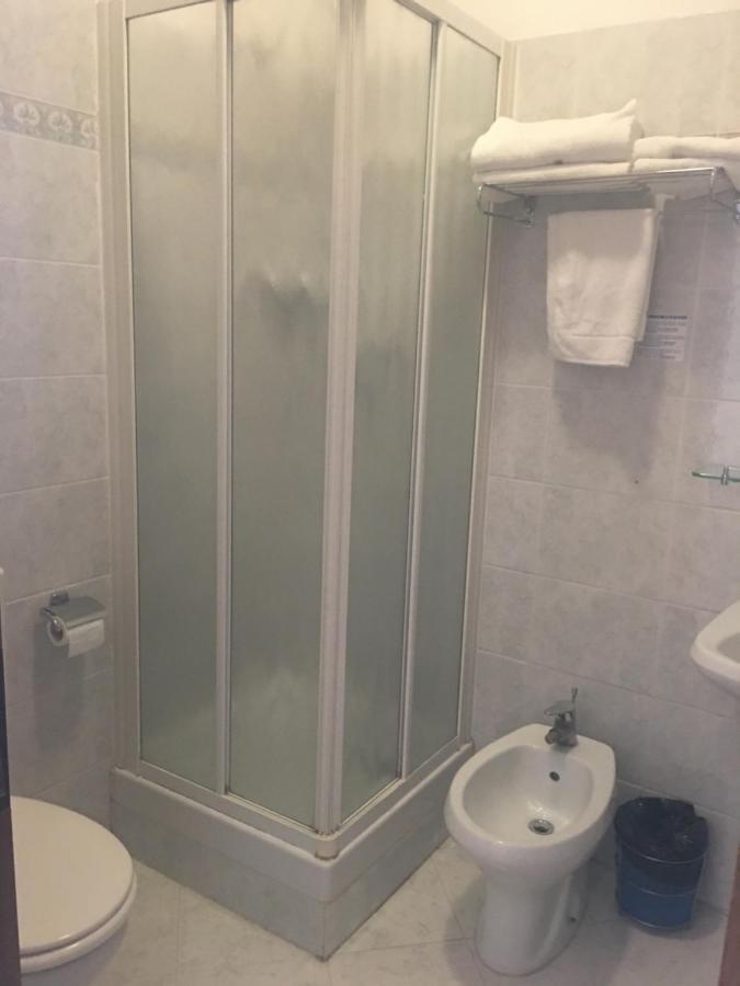 Hotel Alabarda Триест Екстериор снимка